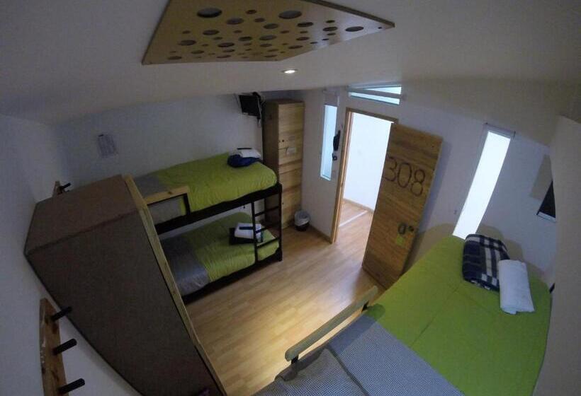 공동 객실, Hostal De La 57