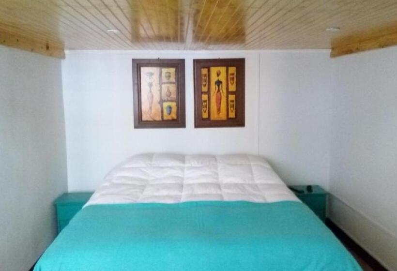جناح عائلي, Hostal Vicmar