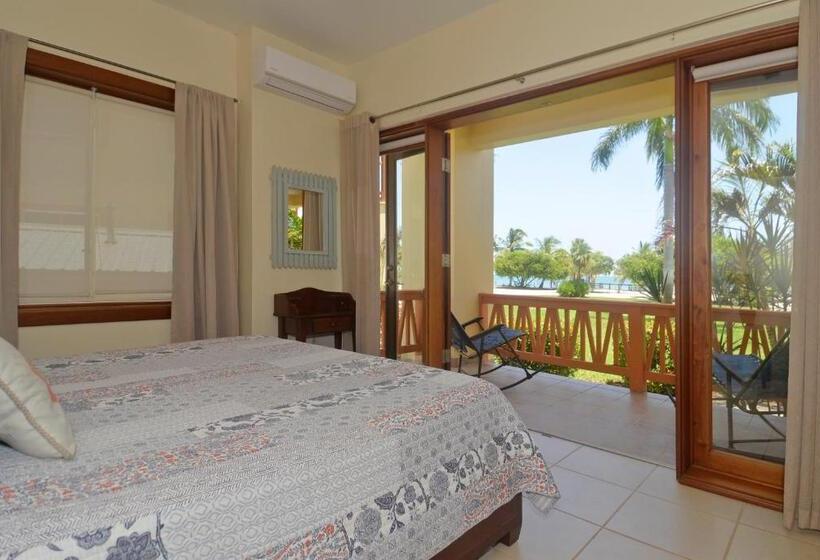 דירת חדר בקומת קרקע, The Villas At Cocoplum