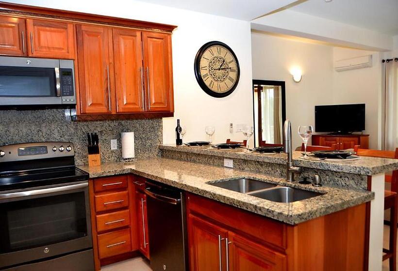 Апартаменты 3 Спальни, The Villas At Cocoplum