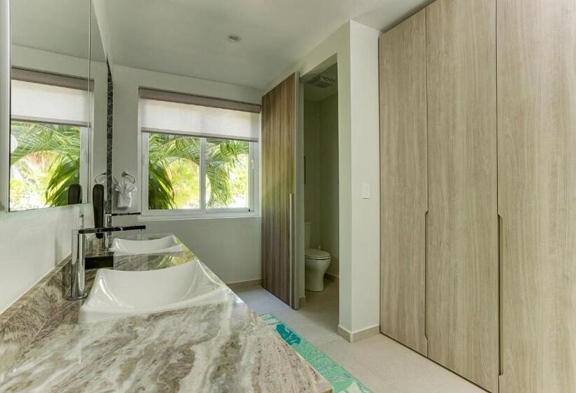Апартаменты 3 Спальни Вид на Море, The Villas At Cocoplum