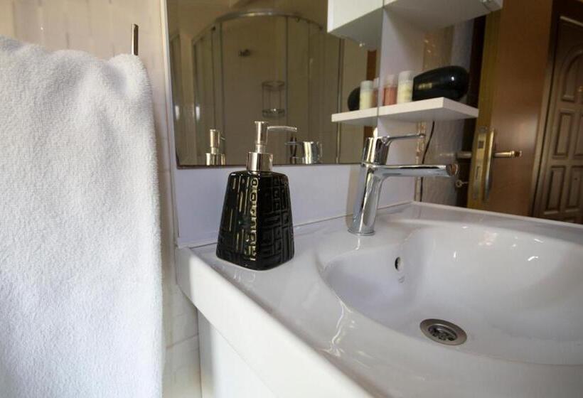 带1个卧室的带海景的公寓, Büyükada Apart Hotel   Karadağ Apart