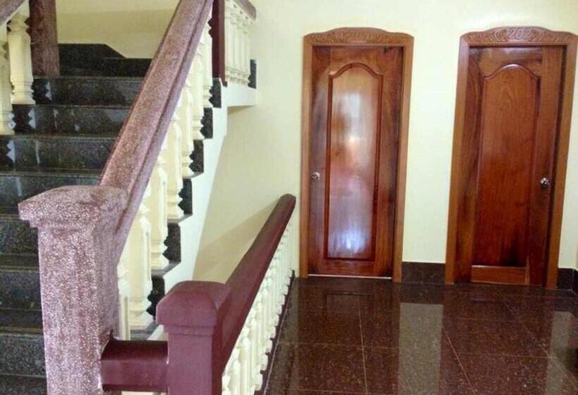 غرفة قياسية ثلاثية, Apsara Guest House Kampot City