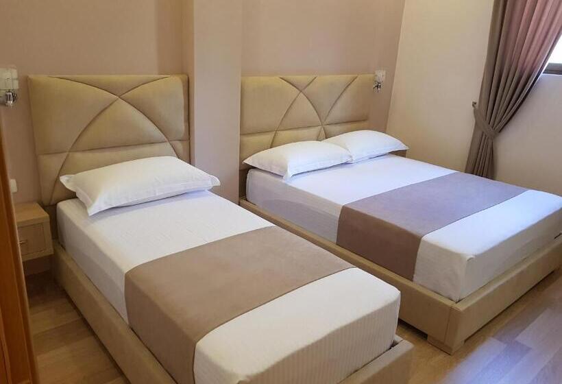 スタンダードトリプルルーム, Guesthouse Arben Elezi
