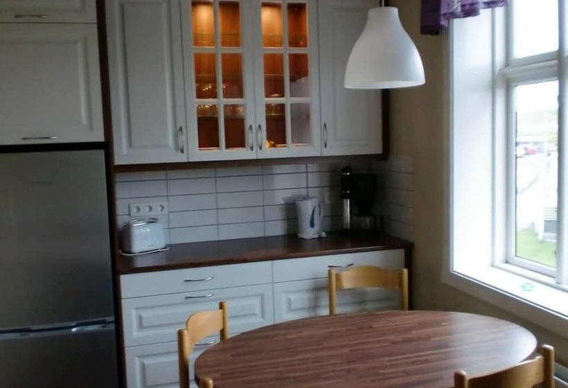 اتاق استاندارد با سرویس بهداشتی مشترک, Guesthouse Tilraun