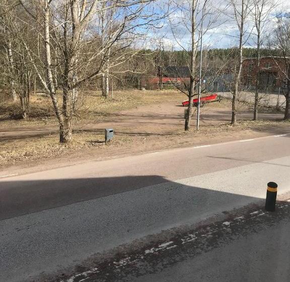Номер Стандарт, Gula Huset