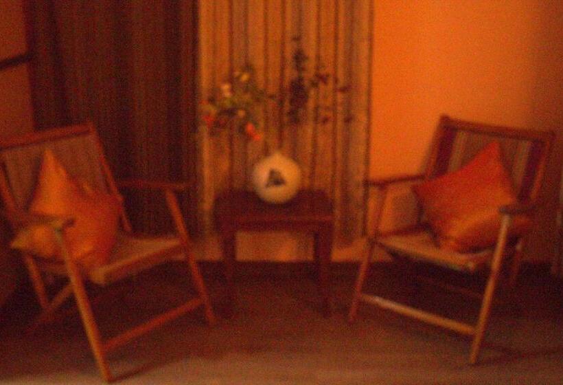 اتاق لوکس با بالکن, Villa La Romance Kreol