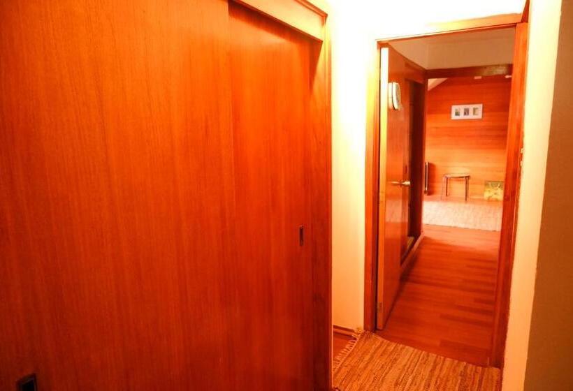 스탠다드 트리플 룸 가든 전망, Hostel Capanegra