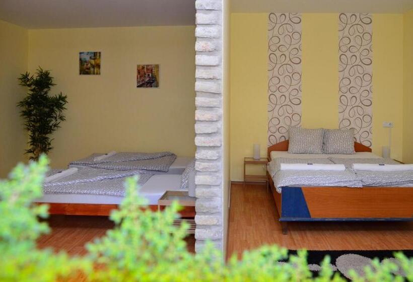 Апартаменты 2 Спальни, Mediterrán Vendégház