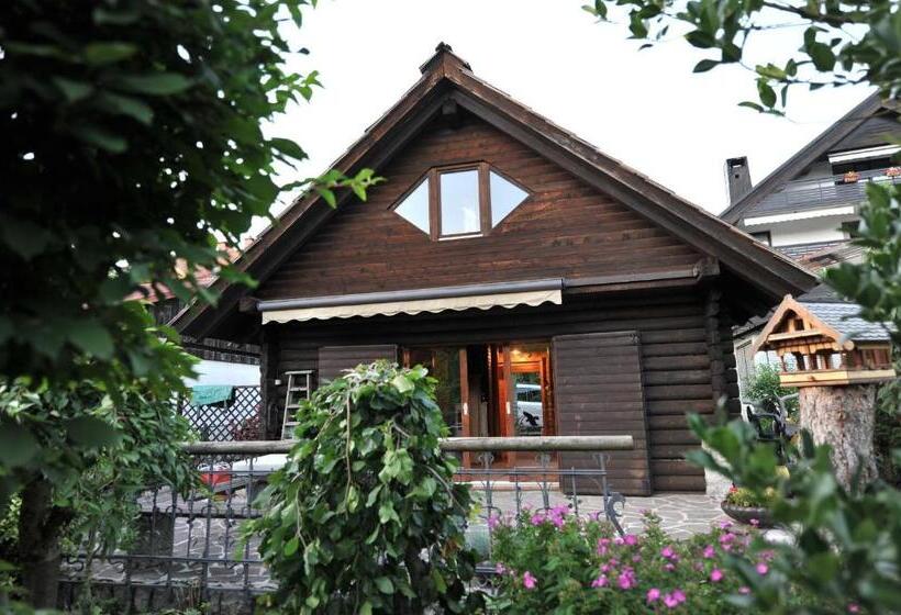 کلبه ییلاقی, Alice Chalet Bled   Adults Only