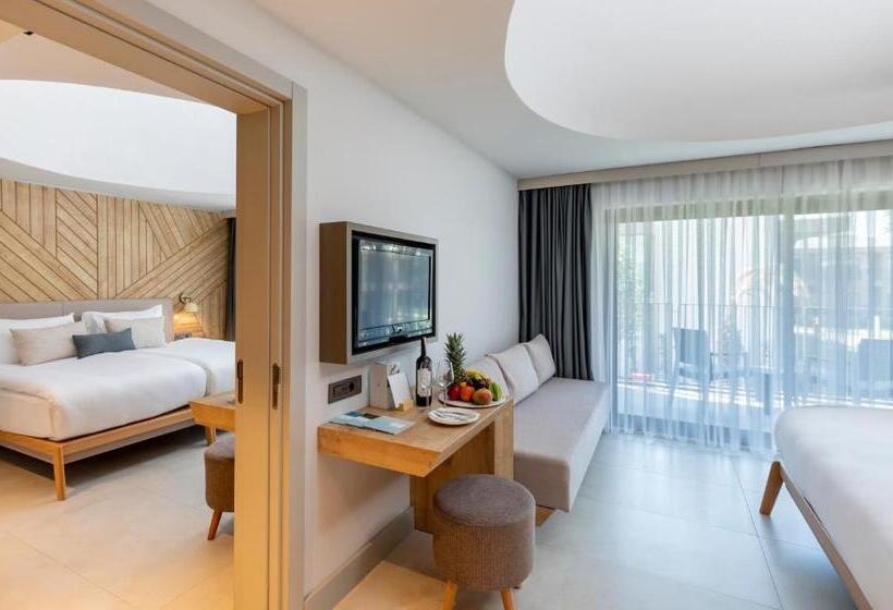 חדר משפחתי נוף לים, Paloma Orenda