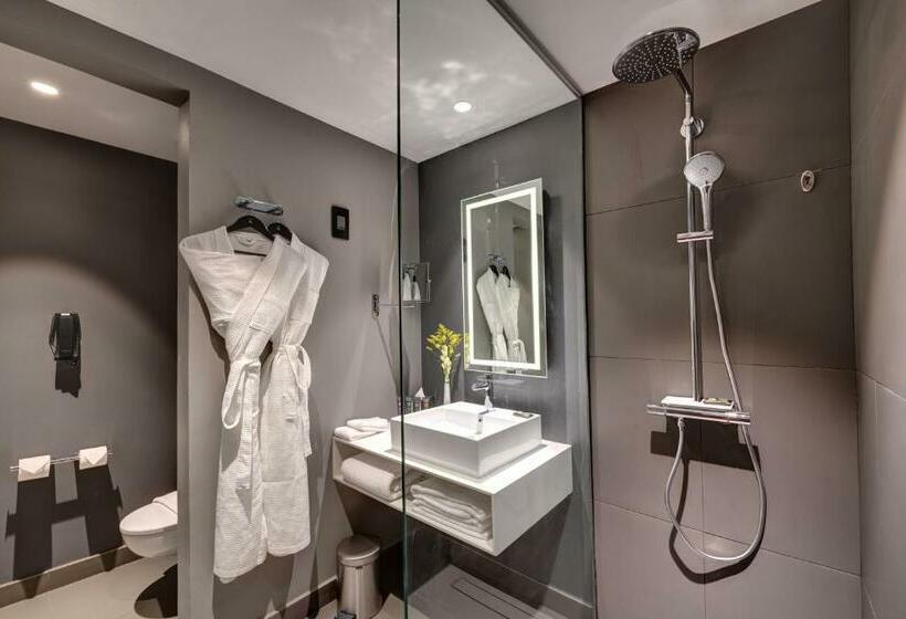 家庭间, Novotel Sharjah Expo Centre