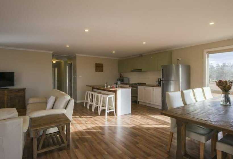 Дом 4 Спальни, Flinders Bush Retreats