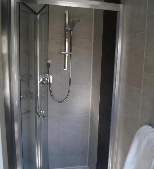 Семейный Номер, Ardrinane House