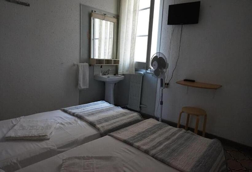 Номер Стандарт Совместная Ванная, Hostal Sant Carlo