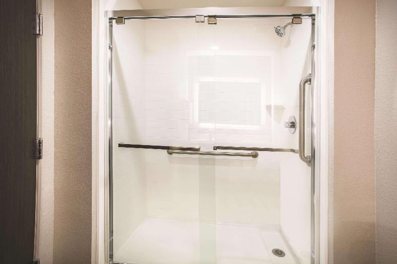 اتاق اجرایی با تخت بزرگ, La Quinta By Wyndham Dallas   Richardson