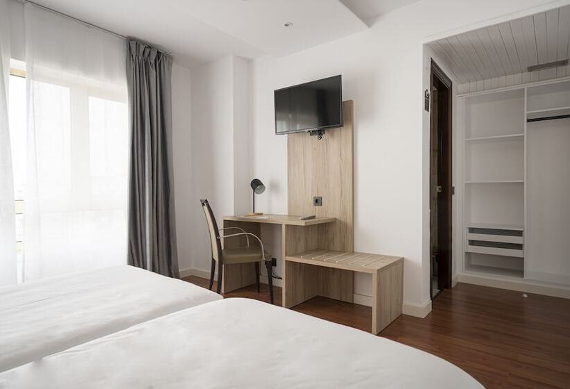 חדר אקונומי, Alda Centro Gijon