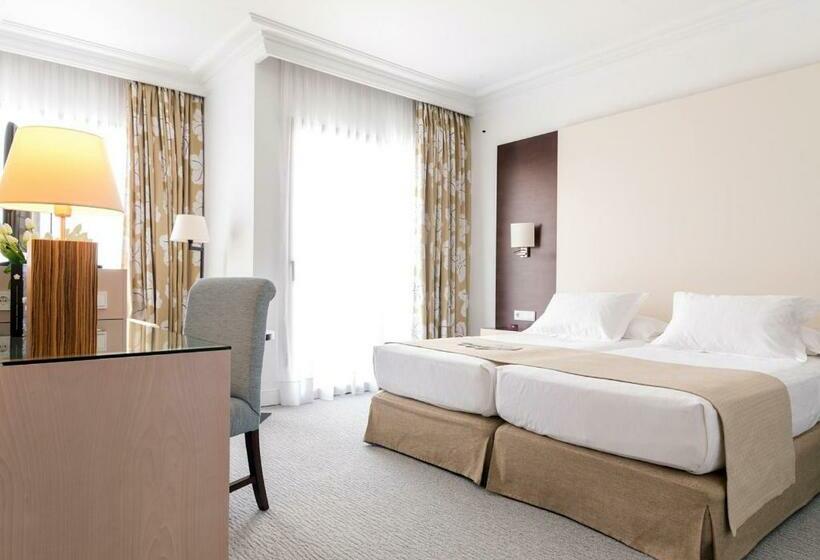 Трехместный Номер Deluxe Вид на Море, Gpro Valparaiso Palace & Spa