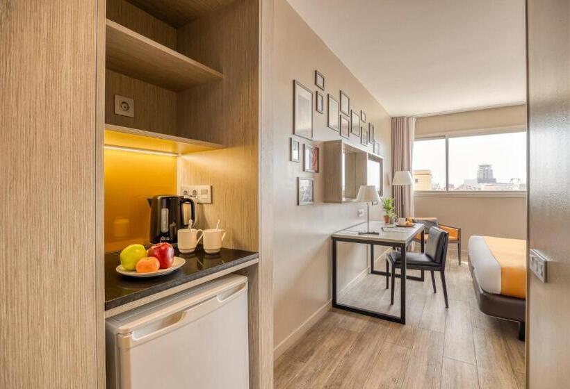 Классический Номер, Citadines Ramblas Barcelona