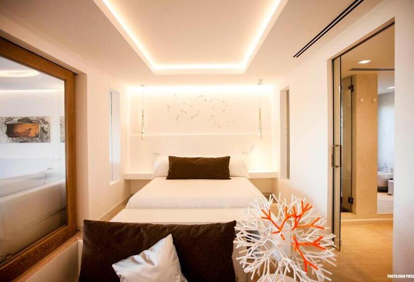 סוויטה נוף לים, Cala Saona & Spa