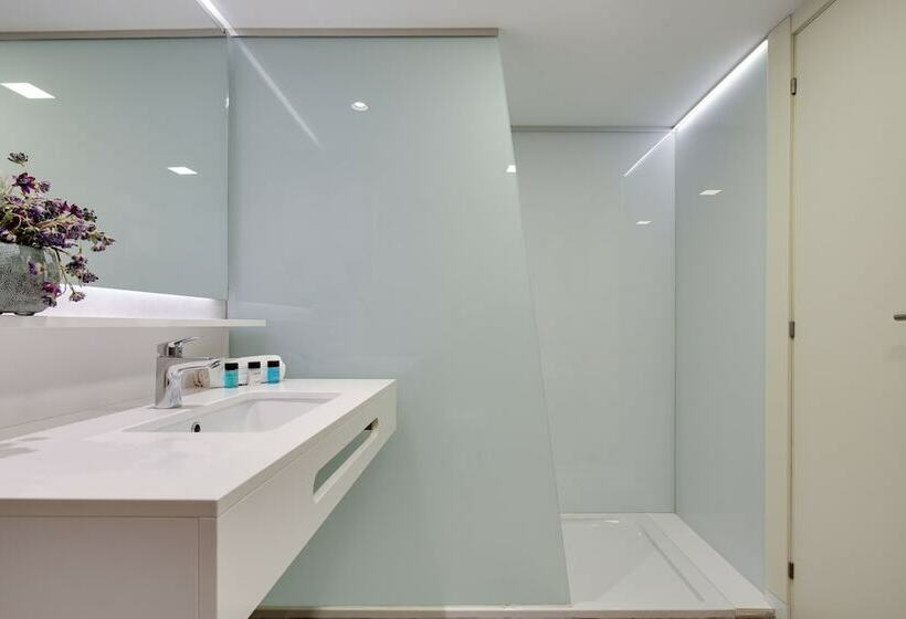 Habitació Triple Estàndard, Calipolis