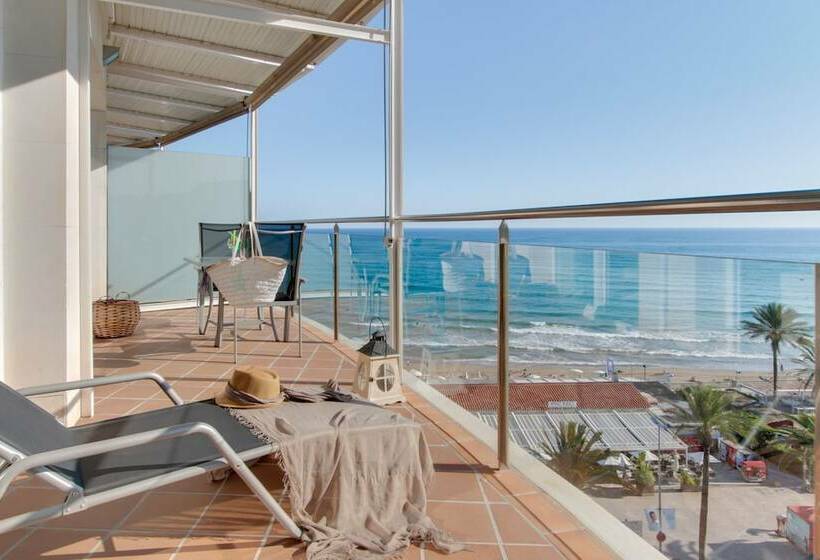 Junior Suite Vista Mar Lateral, Calipolis