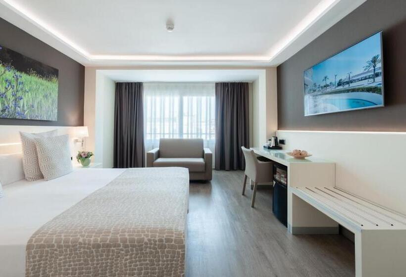 Habitació Triple Estàndard, Calipolis