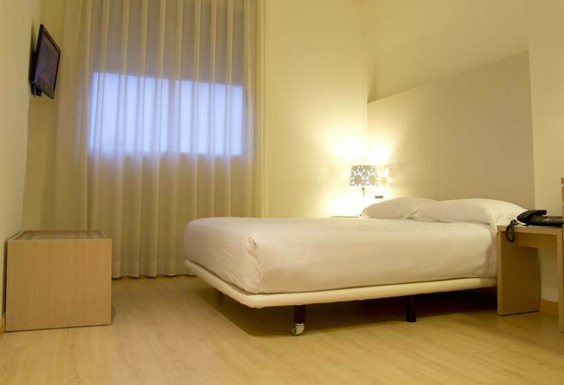 Habitación Estándar Adaptada para Discapacitados, Checkin Valencia Ciscar