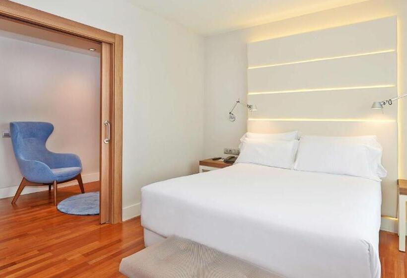 Номер Superior с Видом, NH Barcelona Les Corts