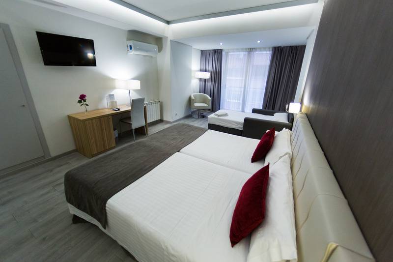 اتاق استاندارد سه نفره, Sweet Hotel Renasa