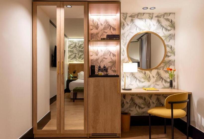 Habitación Deluxe con Terraza, H10 Puerta de Alcalá