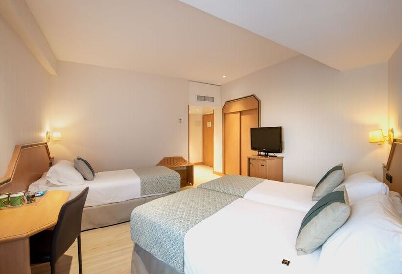 Habitación Triple Estándar, Praga