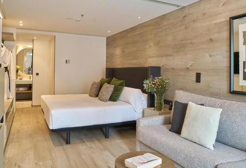 Junior Suite, Regina