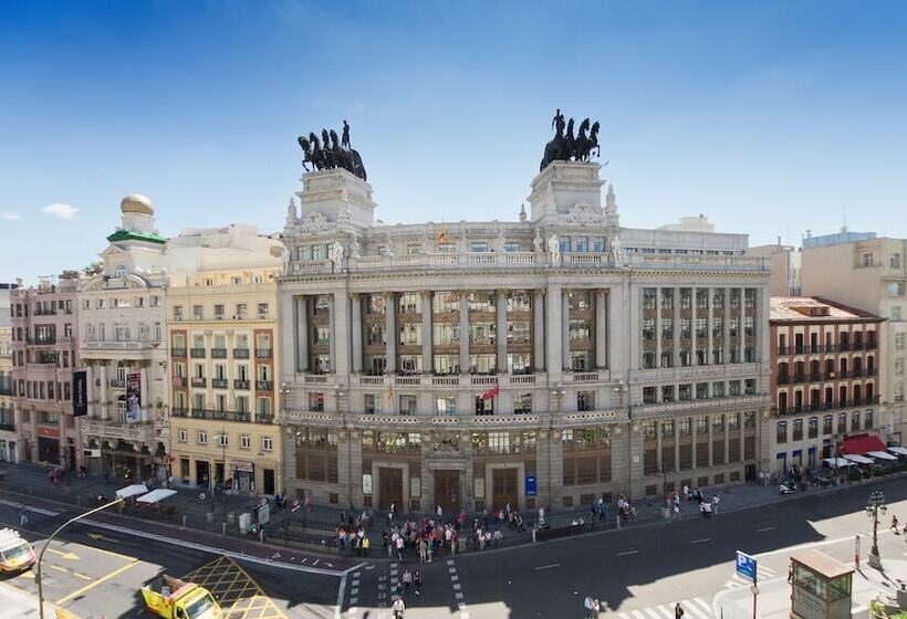 Habitación Ático, Regina