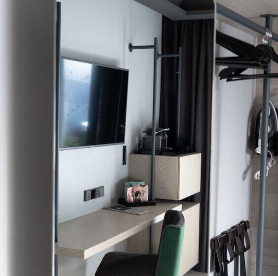 Habitación Ático, Regina