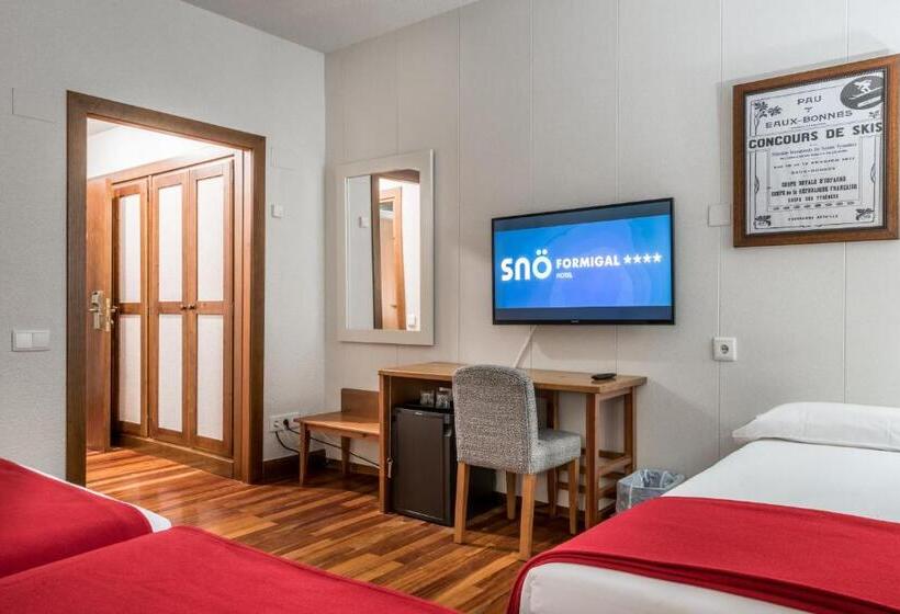 Номер Стандарт Трехместный, Snö Hotel Formigal