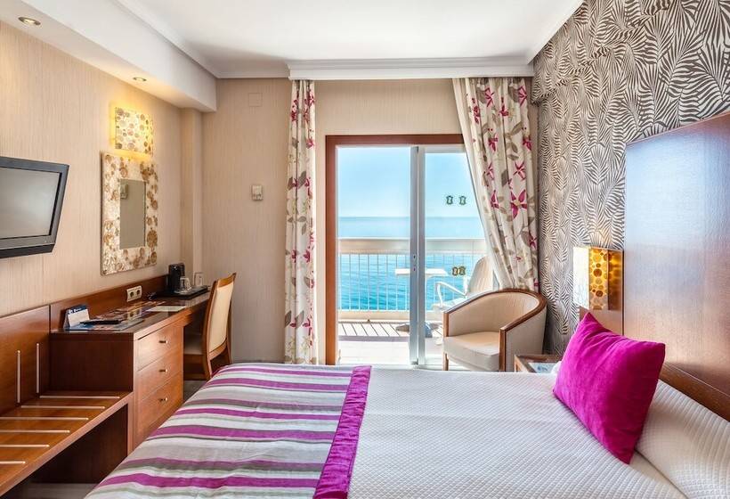 اتاق استاندارد با بالکن و چشم‌انداز دریا, Balcon De Europa