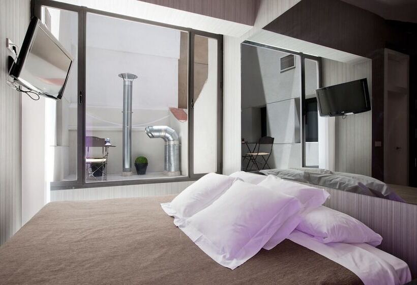 اتاق استاندارد سه نفره, Cosy Rooms Embajador