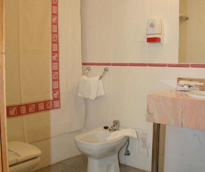 غرفة قياسية, Hostal Paris