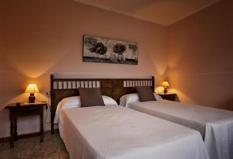 Номер Стандарт, Hostal Populetus