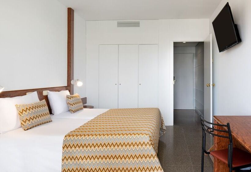 Economy Triple Room, htop Platja Park