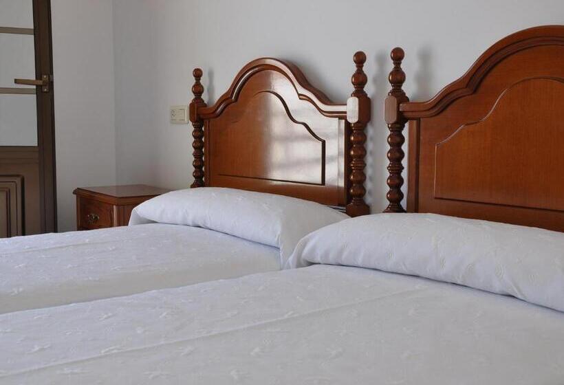 اتاق استاندارد, Hostal Mourelos