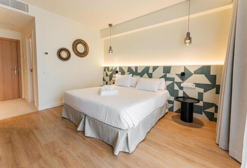 Номер Deluxe с Террасой, Santanyi Port