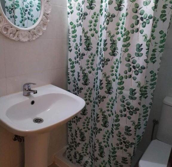 Номер Стандарт Вид на Море, Hostal Bélgica