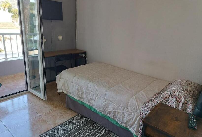 Номер Стандарт Индивидуальный, Hostal Bélgica