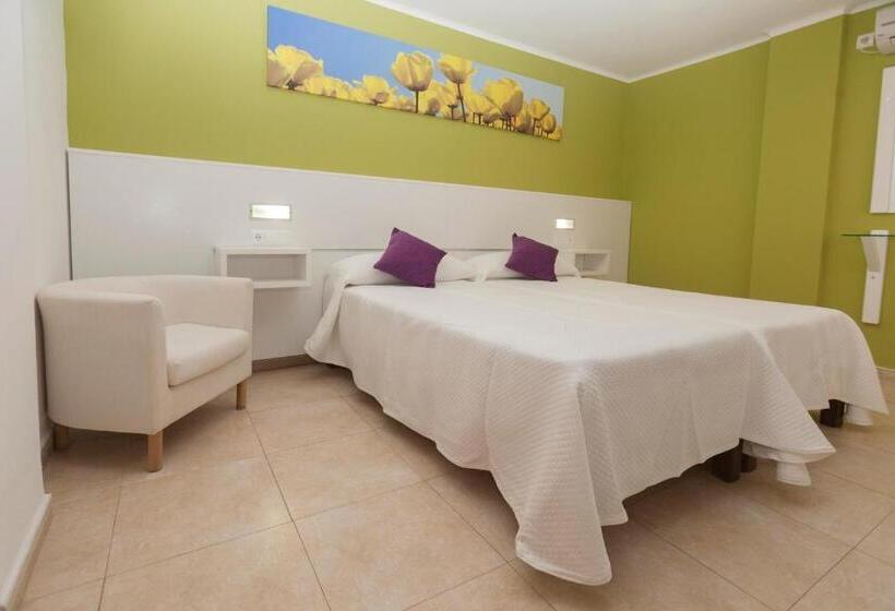 スタンダードルーム, Hostal Costa Blanca