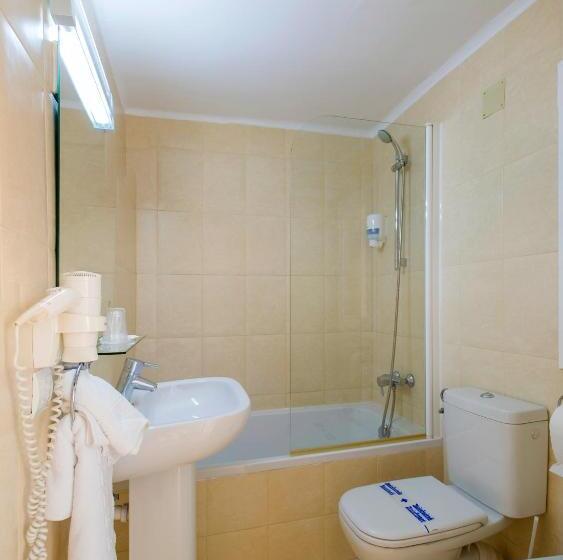 スタンダードトリプルルーム, Hostal Costa Blanca