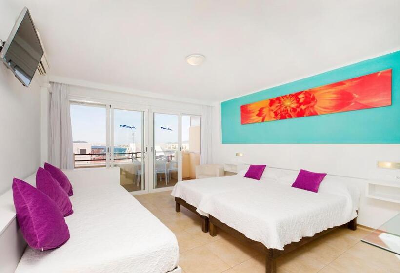 スタンダードトリプルルーム, Hostal Costa Blanca