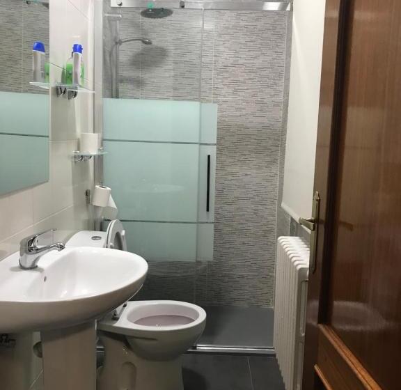Номер Стандарт Трехместный, Hostal Imperio