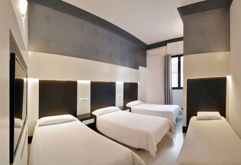 Habitación Cuádruple Estándar, Alhambra Suites
